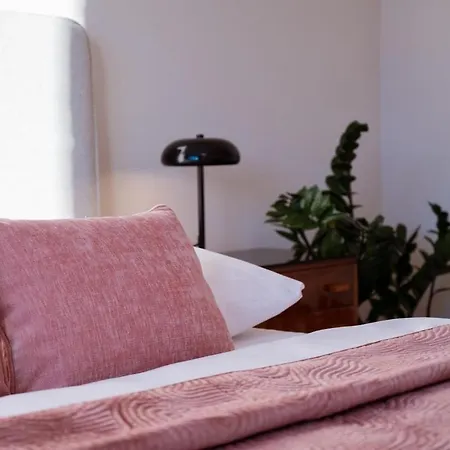 Charming Train Lines アパート