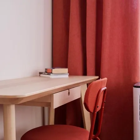 Charming Train Lines アパート *