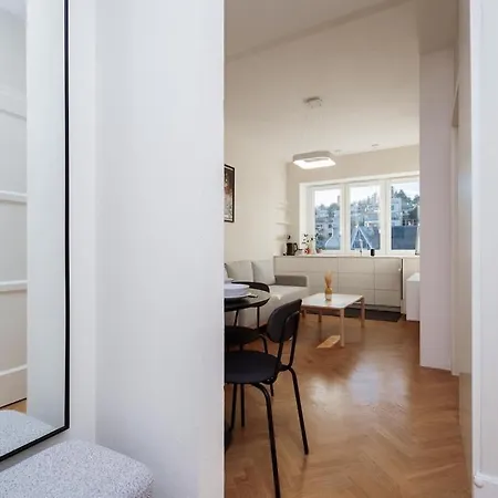 Charming Train Lines Apartamento