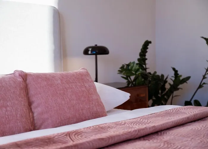 Charming Train Lines アパート