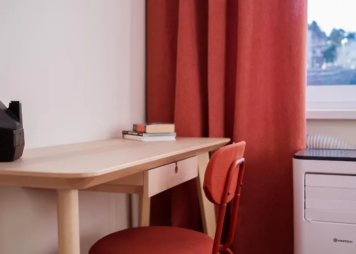 Charming Train Lines Apartament *