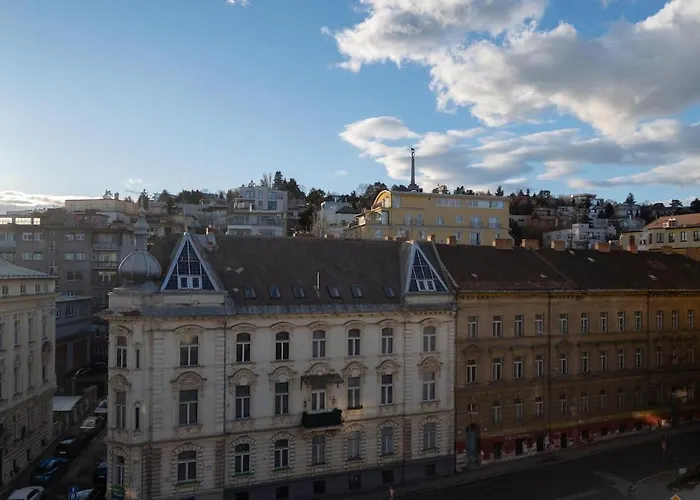 Apartament Charming Train Lines Bratislava