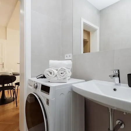Charming Train Lines Apartment Bratislava